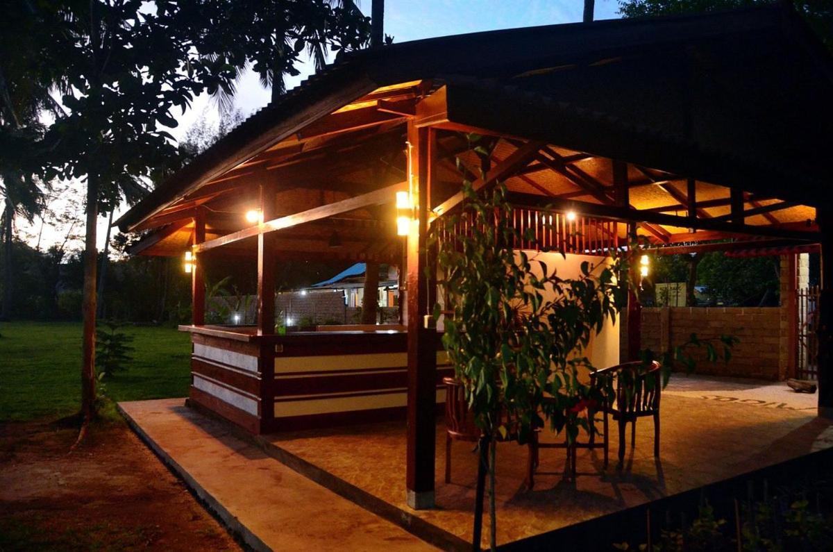 Amigos Bungalows Gili Meno Ngoại thất bức ảnh